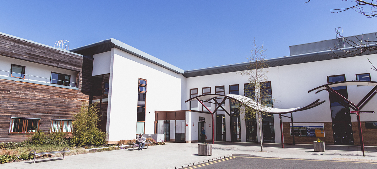 Entrace of Berrywood Hospital